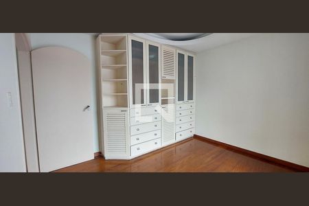 Apartamento para alugar com 103m², 3 quartos e 2 vagasQuarto 2