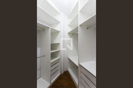 Apartamento à venda com 195m², 4 quartos e 2 vagasCloset da Suíte 1