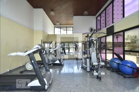 Apartamento à venda com 195m², 4 quartos e 2 vagasÁrea comum - Academia