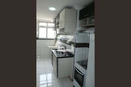 Cozinha de apartamento para alugar com 2 quartos, 55m² em Comendador Soares, Nova Iguaçu