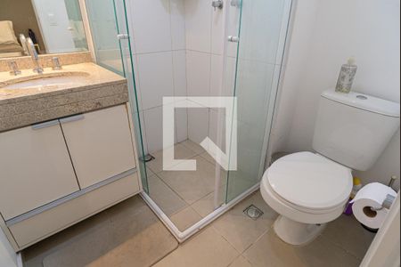 Banheiro de kitnet/studio para alugar com 1 quarto, 35m² em Bela Vista, São Paulo
