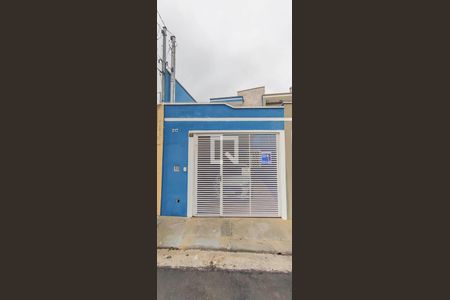 Casa à venda com 90m², 2 quartos e 1 vagaFachada