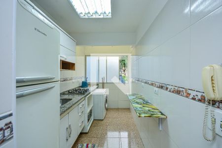 Apartamento para alugar com 45m², 2 quartos e 1 vaga Apartamento para alugar com 45m², 2 quartos e 1 vagaCozinha e Área de Serviço