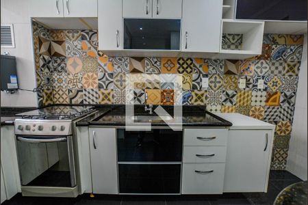 Apartamento à venda com 84m², 2 quartos e 1 vaga Apartamento à venda com 84m², 2 quartos e 1 vagaCozinha