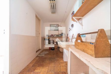 Casa à venda com 204m², 2 quartos e 4 vagas Casa à venda com 204m², 2 quartos e 4 vagasÁrea de Serviço