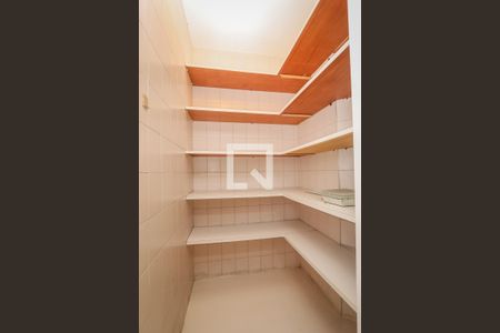 Apartamento à venda com 260m², 4 quartos e 3 vagas Apartamento à venda com 260m², 4 quartos e 3 vagasDispensa