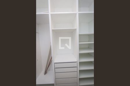Apartamento à venda com 260m², 4 quartos e 3 vagas Apartamento à venda com 260m², 4 quartos e 3 vagasCloset da Suite MAster