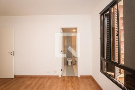 Apartamento à venda com 260m², 4 quartos e 3 vagas Apartamento à venda com 260m², 4 quartos e 3 vagasSuite 2