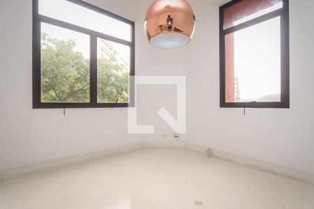 Apartamento à venda com 260m², 4 quartos e 3 vagas Apartamento à venda com 260m², 4 quartos e 3 vagasMesanino