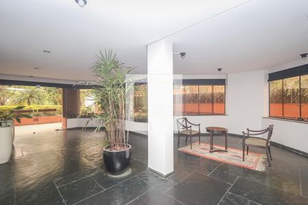 Apartamento à venda com 260m², 4 quartos e 3 vagas Apartamento à venda com 260m², 4 quartos e 3 vagasHall de Entrada