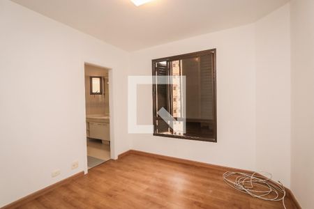 Apartamento à venda com 260m², 4 quartos e 3 vagas Apartamento à venda com 260m², 4 quartos e 3 vagasSuite 2