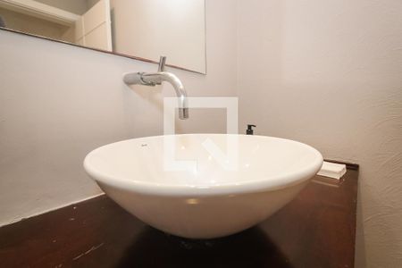 Apartamento à venda com 260m², 4 quartos e 3 vagas Apartamento à venda com 260m², 4 quartos e 3 vagasLavabo