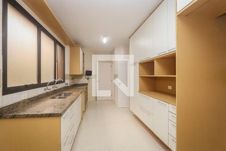 Apartamento à venda com 260m², 4 quartos e 3 vagas Apartamento à venda com 260m², 4 quartos e 3 vagasCozinha