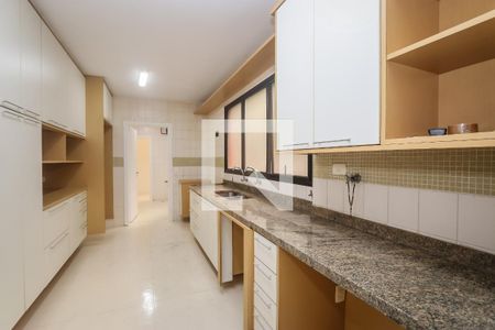 Apartamento à venda com 260m², 4 quartos e 3 vagas Apartamento à venda com 260m², 4 quartos e 3 vagasCozinha