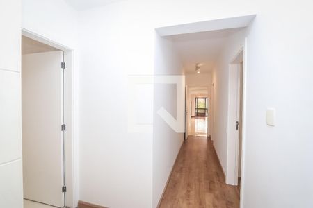 Apartamento à venda com 260m², 4 quartos e 3 vagas Apartamento à venda com 260m², 4 quartos e 3 vagasCorredor