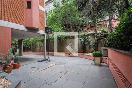 Apartamento à venda com 260m², 4 quartos e 3 vagas Apartamento à venda com 260m², 4 quartos e 3 vagasArea de Basquete