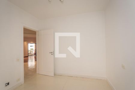Apartamento à venda com 260m², 4 quartos e 3 vagas Apartamento à venda com 260m², 4 quartos e 3 vagasSala de Jantar