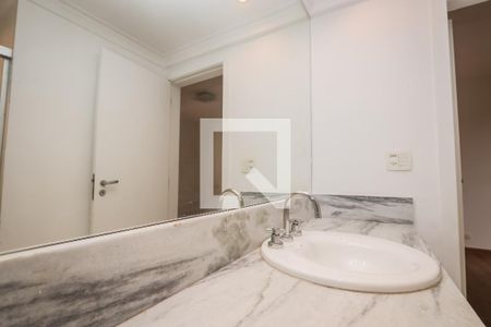 Apartamento à venda com 260m², 4 quartos e 3 vagas Apartamento à venda com 260m², 4 quartos e 3 vagasBanheiro da Suite 3