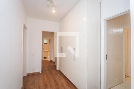 Apartamento à venda com 260m², 4 quartos e 3 vagas Apartamento à venda com 260m², 4 quartos e 3 vagasCorredor