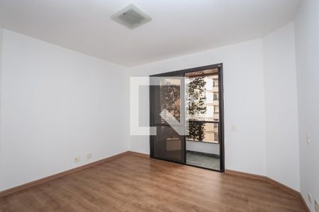 Apartamento à venda com 260m², 4 quartos e 3 vagas Apartamento à venda com 260m², 4 quartos e 3 vagasSuite Master