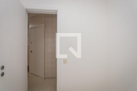 Apartamento à venda com 260m², 4 quartos e 3 vagas Apartamento à venda com 260m², 4 quartos e 3 vagasQuarto de Serviço 2