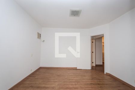 Apartamento à venda com 260m², 4 quartos e 3 vagas Apartamento à venda com 260m², 4 quartos e 3 vagasSuite Master