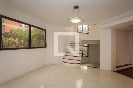 Apartamento à venda com 260m², 4 quartos e 3 vagas Apartamento à venda com 260m², 4 quartos e 3 vagasMesanino