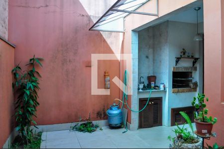 Casa de condomínio à venda com 180m², 3 quartos e 2 vagasÁrea externa