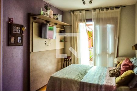 Casa de condomínio à venda com 180m², 3 quartos e 2 vagasSuíte