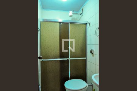 Casa de condomínio à venda com 180m², 3 quartos e 2 vagasBanheiro de serviço