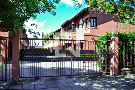 Casa de condomínio à venda com 180m², 3 quartos e 2 vagasFachada do condomínio