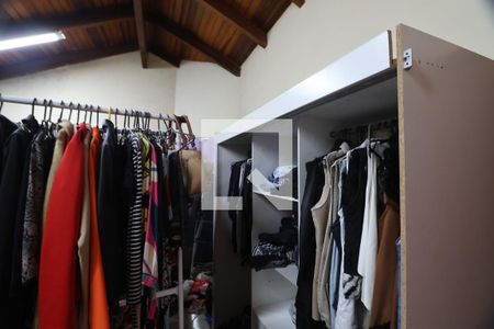 Casa à venda com 190m², 5 quartos e 2 vagasSuíte