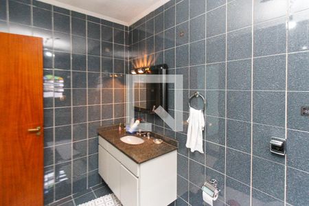 Casa à venda com 440m², 2 quartos e 8 vagasBanheiro da Suite