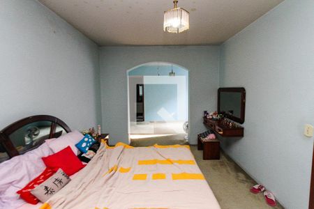 Casa à venda com 440m², 2 quartos e 8 vagasSuite