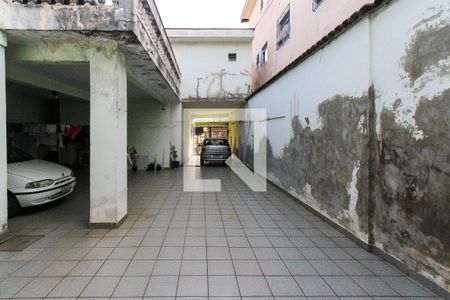 Casa à venda com 440m², 2 quartos e 8 vagasQuintal e Garagem