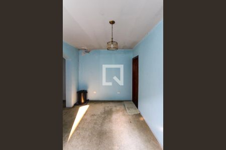 Casa à venda com 440m², 2 quartos e 8 vagasCloset