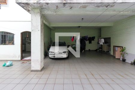 Casa à venda com 440m², 2 quartos e 8 vagasQuintal e Garagem