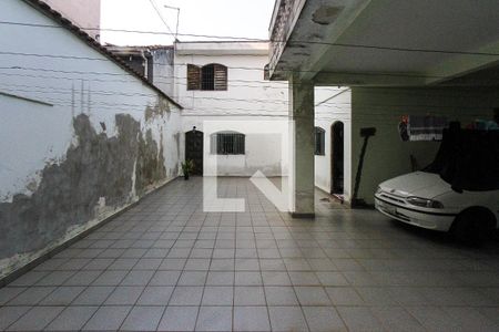 Casa à venda com 440m², 2 quartos e 8 vagasQuintal e Garagem