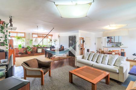 Apartamento à venda com 112m², 1 quarto e 2 vagas Apartamento à venda com 112m², 1 quarto e 2 vagasSala de TV