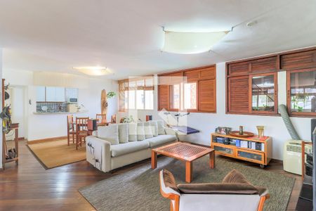 Apartamento à venda com 112m², 1 quarto e 2 vagas Apartamento à venda com 112m², 1 quarto e 2 vagasSala de TV