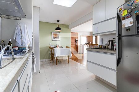 Apartamento à venda com 136m², 3 quartos e 2 vagasCozinha