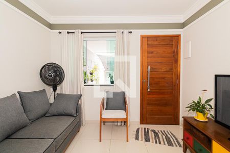 Sala de casa para alugar com 3 quartos, 100m² em Parque Vitoria, São Paulo