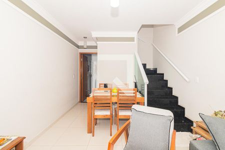 Sala de casa para alugar com 3 quartos, 100m² em Parque Vitoria, São Paulo