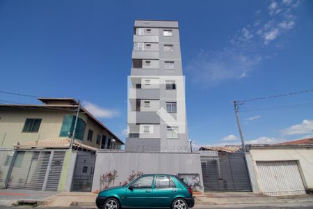 Apartamento à venda com 53m², 2 quartos e 1 vaga Apartamento à venda com 53m², 2 quartos e 1 vagaFachada e portaria