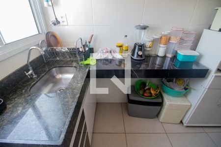 Apartamento à venda com 53m², 2 quartos e 1 vaga Apartamento à venda com 53m², 2 quartos e 1 vagaCozinha e Área de Serviço
