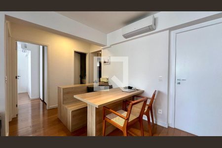Sala  de apartamento para alugar com 2 quartos, 85m² em Jardim Paulista, São Paulo