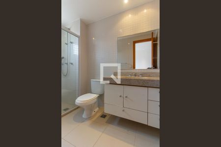 Apartamento à venda com 135m², 3 quartos e 3 vagasBanheiro da Suíte 1