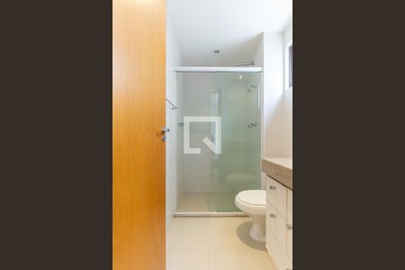 Apartamento à venda com 135m², 3 quartos e 3 vagasBanheiro da Suíte 2