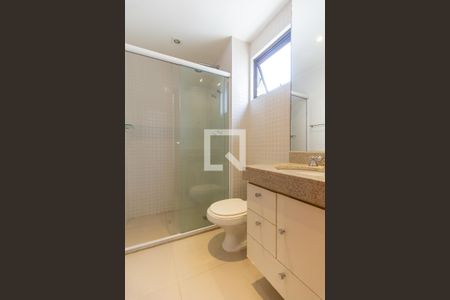 Apartamento à venda com 135m², 3 quartos e 3 vagasBanheiro da Suíte 2