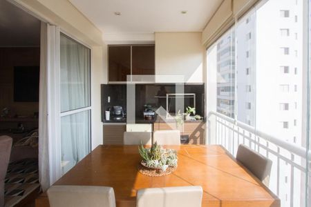 Apartamento à venda com 121m², 3 quartos e 2 vagasVaranda Sala